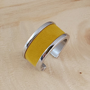 Anello Uomo Donna in Bronzo Rodiato Oro Bianco con Inserto in Pelle – Stile Unico e Raffinato